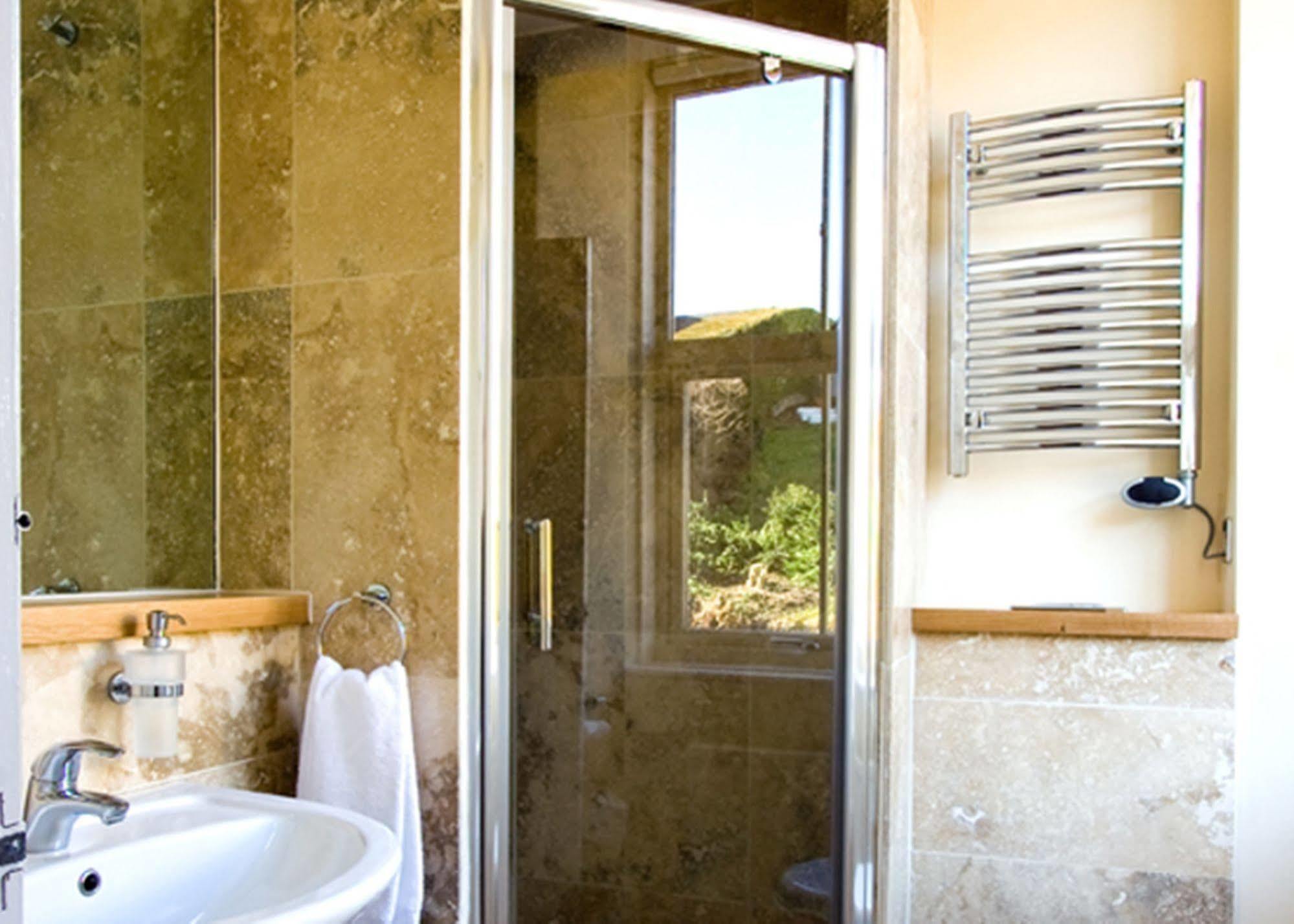 May Cottage B&B Bowness-on-Windermere Ngoại thất bức ảnh