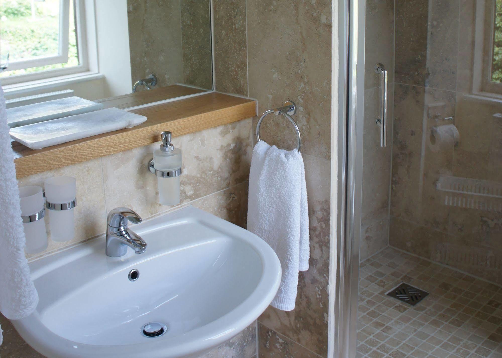 May Cottage B&B Bowness-on-Windermere Ngoại thất bức ảnh